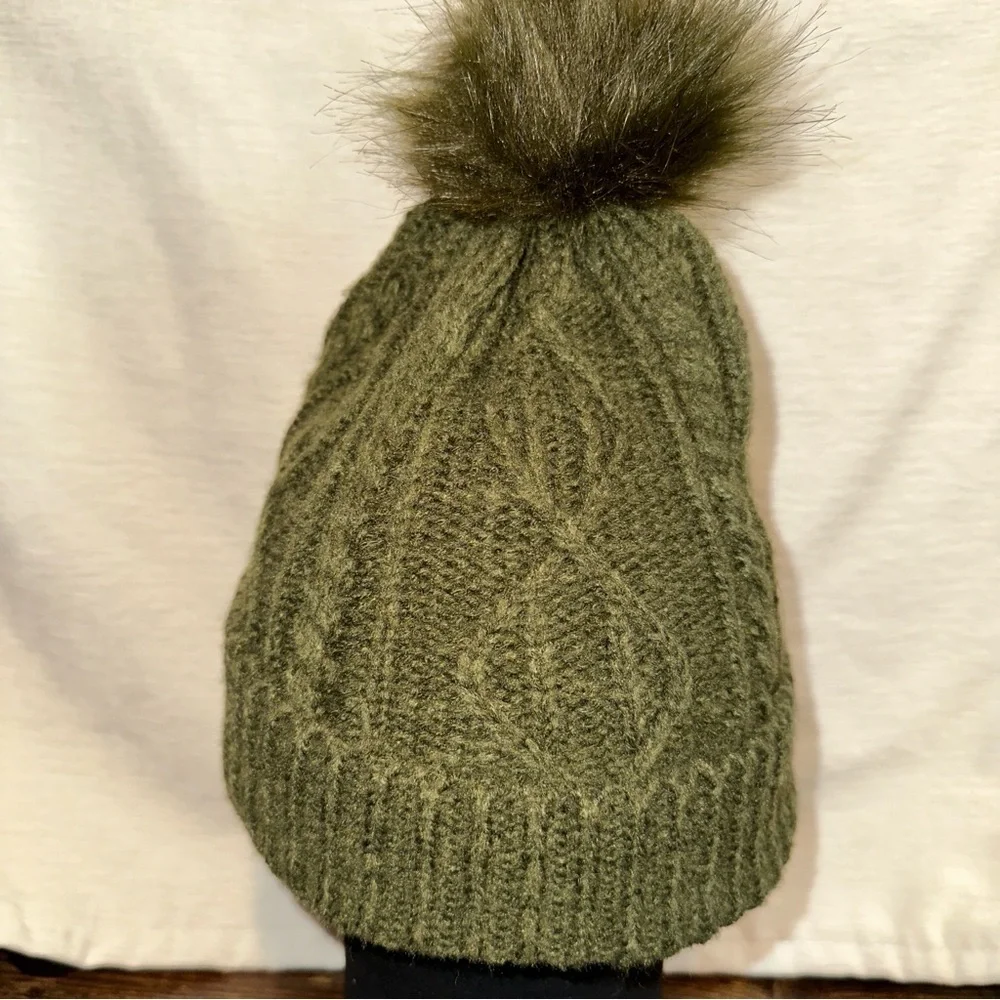 DSG Hat Girls OSFM Olive Green Cable Knit Faux Fur Pom Pom Beanie Headwear NWT
